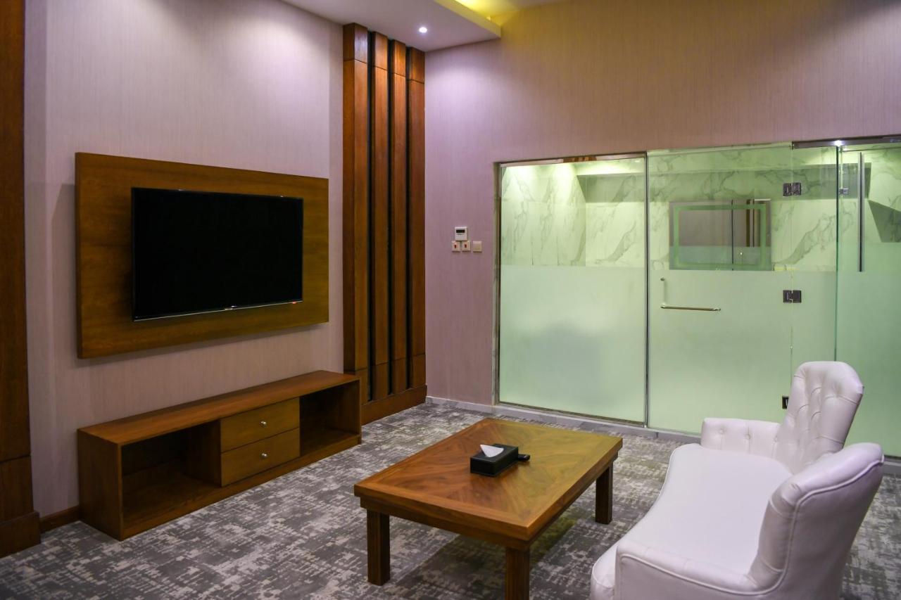 Motiara Hotel - La Valle Mall Ριάντ Εξωτερικό φωτογραφία
