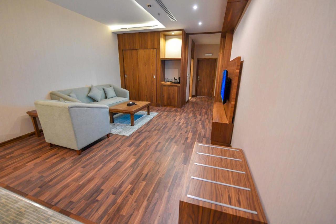 Motiara Hotel - La Valle Mall Ριάντ Εξωτερικό φωτογραφία