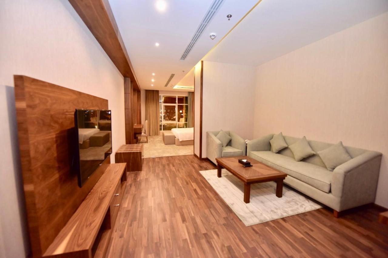 Motiara Hotel - La Valle Mall Ριάντ Εξωτερικό φωτογραφία